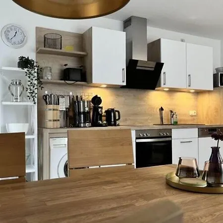 In For 4 Personen דירה *